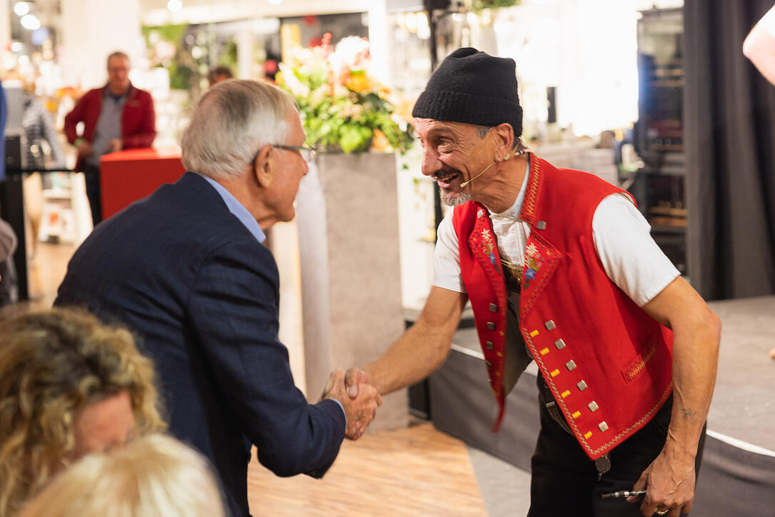 50 Jahre Delta Möbel mit Comedy-Duo Messer und Gabel