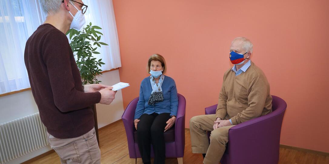 Impftermin des Fürstenpaares Impftermin des Fürstenpaares