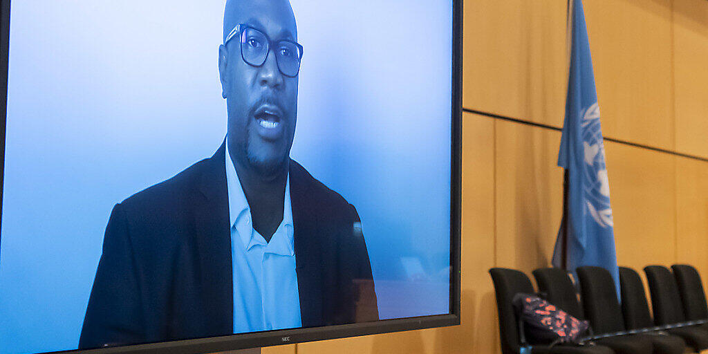 Philonise Floyd, Bruder des durch Polizeigewalt getöteten George Floyd, spricht per Videobotschaft bei der 43. Sitzung des Menschenrechtsrates im europäischen Hauptsitz der Vereinten Nationen. Foto: Martial Trezzini/KEYSTONE/dpa Philonise Floyd, Bruder des durch Polizeigewalt getöteten George Floyd, spricht per Videobotschaft bei der 43. Sitzung des Menschenrechtsrates im europäischen Hauptsitz der Vereinten Nationen. Foto: Martial Trezzini/KEYSTONE/dpa