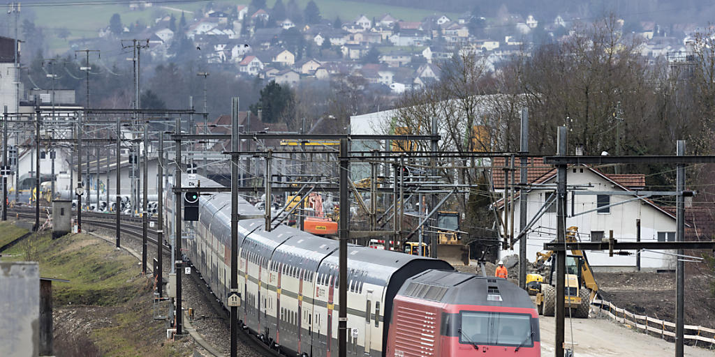 Bahn frei für die Zukunft: Das Parlament bewilligt für die nächsten vier Jahre 13,2 Milliarden Franken für den Bau und die Sanierung des Zugnetzes. (Archivbild)