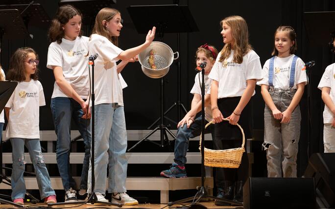 Jahreskonzert-We-are-Family-Chor