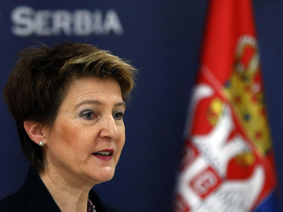 Bundesrätin Simonetta Sommaruga hat in Belgrad auch Gespräche mit dem serbischen Innenminister geführt.