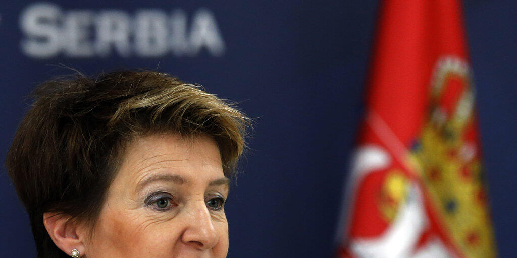 Bundesrätin Simonetta Sommaruga hat in Belgrad auch Gespräche mit dem serbischen Innenminister geführt.