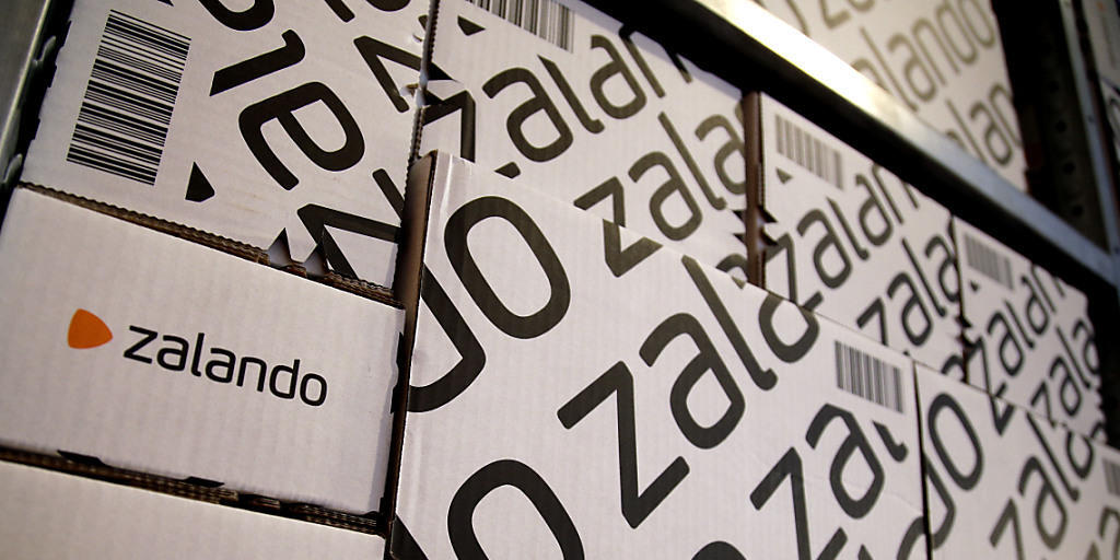 Dem Online-Modehändler Zalando hat im ersten Quartal der warme Winter zugesetzt. (Archivbild)