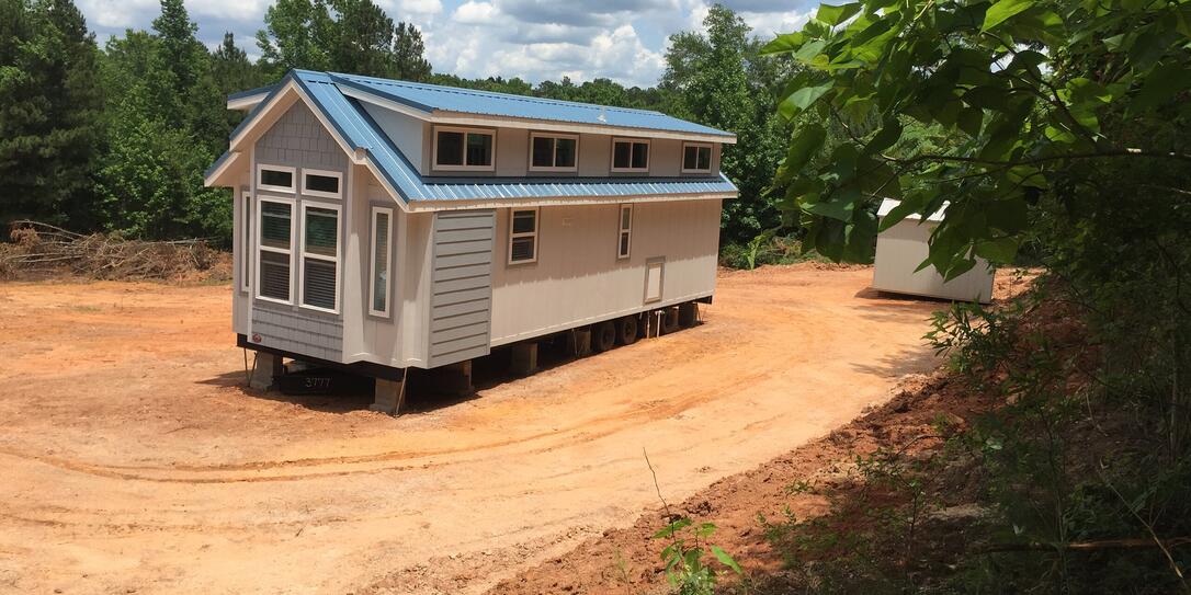 Moving the tiny house Moving the tiny house