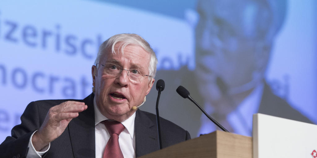 Das von SVP-Strategiechef Christoph Blocher gegründete Komitee "EU-No" will eine "Anbindung" der Schweiz an die EU-Gesetzgebung verhindern. (Archivbild)