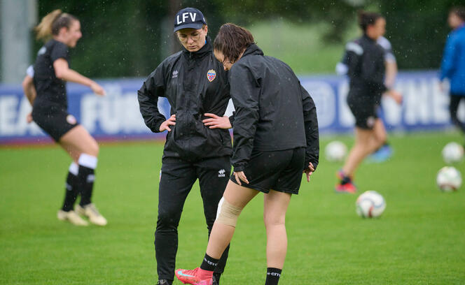 Flavia Scherrer (r.) musste das Training aufgrund einer Verletzung unterbrechen.