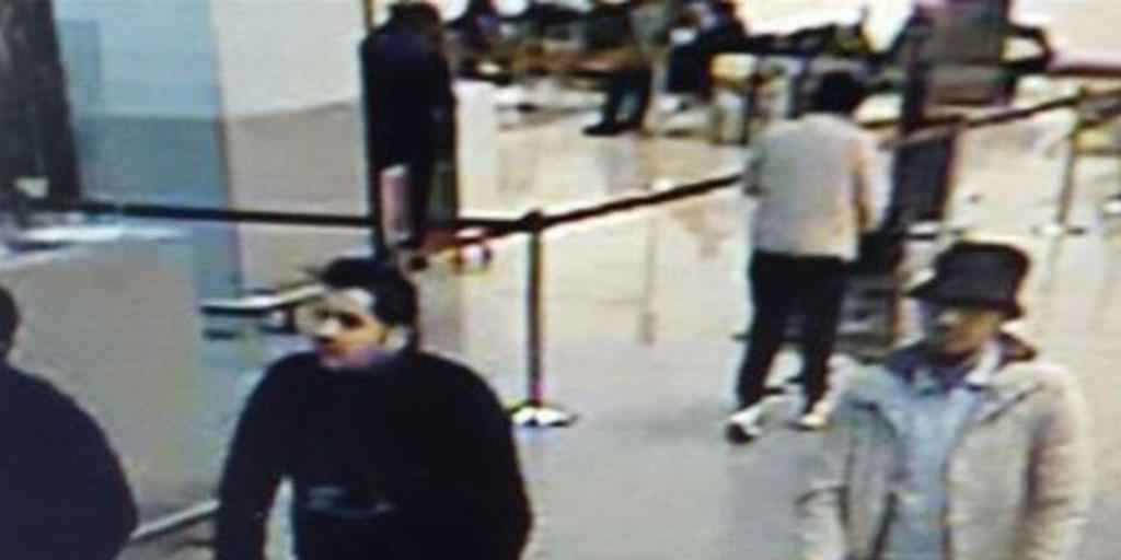 Der Mann mit Hut ist gefasst. Laut belgischen Medien handelt es sich bei dem Mann, der gestern verhaftet wurde, um den dritten Attentäter am Flughafen Brüssel. (Archiv)