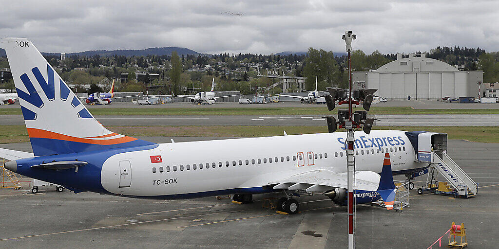 Das Gemeinschaftsunternehmen Sunexpress von Lufthansa und Turkish Airlines stellt nach dem Corona-Einbruch den Flugbetrieb ihrer deutschen Tochter in Kürze ein. Damit wird ein geordneter Liquidationsprozess vorbereitet. (Archivbild)