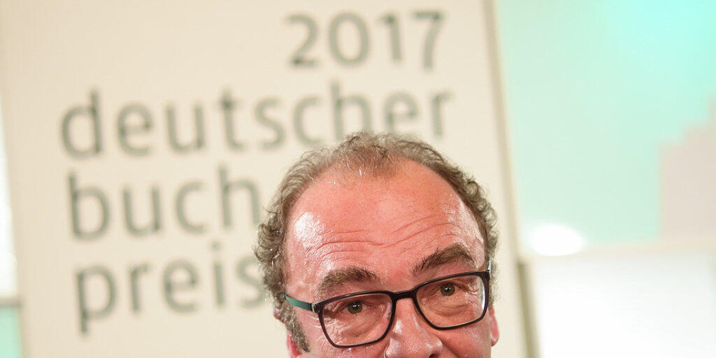 Das Theater Neumarkt in Zürich inszeniert im Januar 2018 als Uraufführung Robert Menasses Roman "Die Hauptstadt". Der österreichische Autor ist dafür mit dem Deutschen Buchpreis 2017 ausgezeichnet worden. (Archiv)