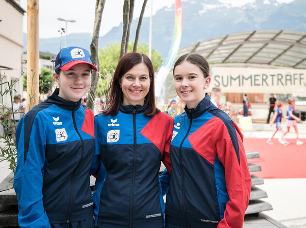 Das Gymnaestrada-Feuer bei Conny Rohrer ist 2007 in Dornbirn entfacht, jetzt ist sie wieder dabei – mit ihren Töchtern Elena (l.) und Sara. Das Gymnaestrada-Feuer bei Conny Rohrer ist 2007 in Dornbirn entfacht, jetzt ist sie wieder dabei – mit ihren Töchtern Elena (l.) und Sara.