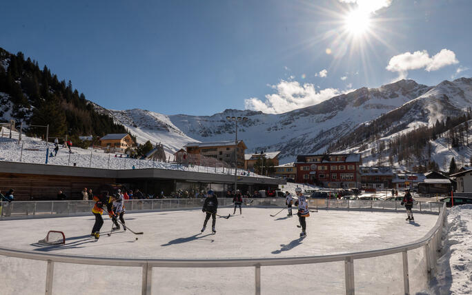 Pond Hockey Turnier in Malbun