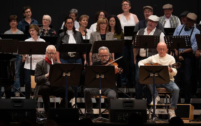 Jahreskonzert-We-are-Family-Chor