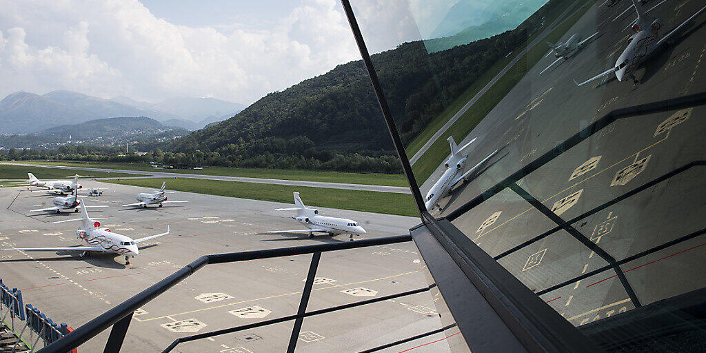 Über die Zukunft des Flughafens Lugano-Agno entscheidet das Stimmvolk wegen der Coronakrise zu einem späteren Zeitpunkt.