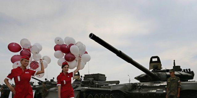 Militärausstellung in Moskau: Russlands Waffengeschäft floriert Militärausstellung in Moskau: Russlands Waffengeschäft floriert