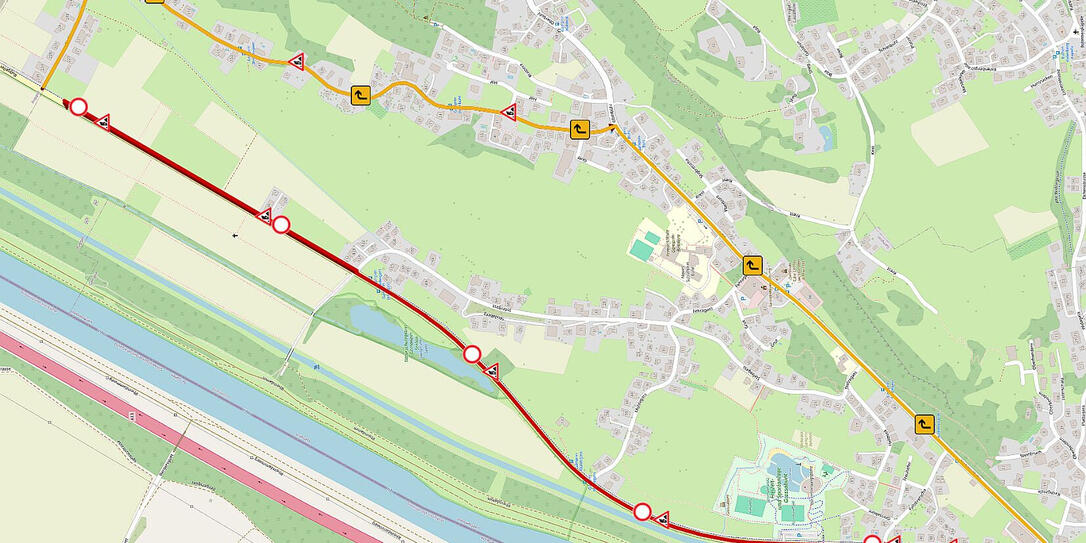 Der gesperrte Landstrassenabschnitt wird über das Badäl und die Haldenstrasse umgeleitet.