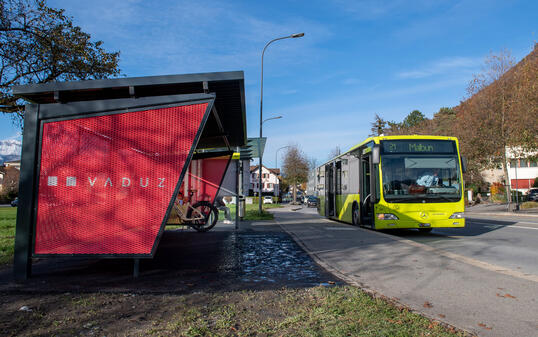 20221121 Elektrofahrrad -Häuschen in Vaduz