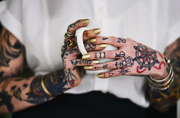 Sind Tattoos Bald Weniger Bunt Vaterland Online