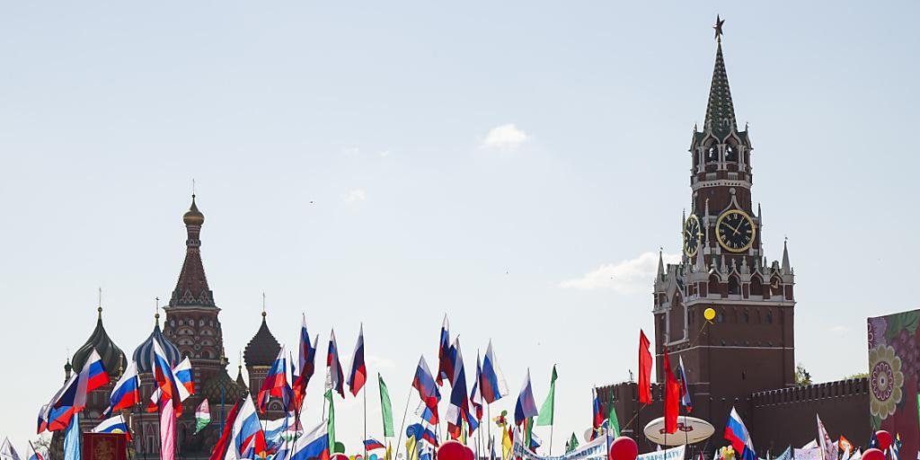 Die 1. Mai-Parade auf dem Roten Platz in Moskau.