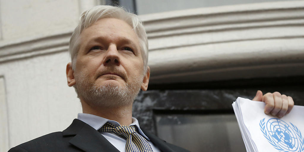 Wikileaks brachte Politiker weltweit in Erklärungsnot. Gründer Assange muss sich nun den Vorwurf gefallen lassen, sich mit seiner Plattform in den US-Wahlkampf einzumischen.