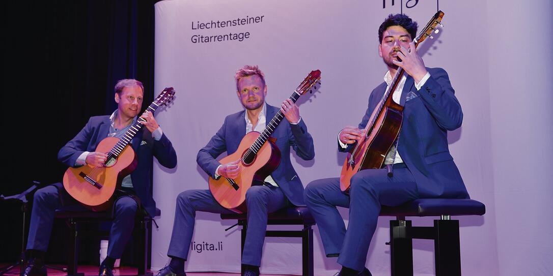 LiGiTA Eschen Saal Alegrias Guitar Trio 01