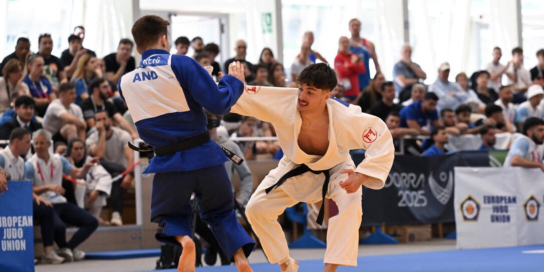 Kr&auml;ftevergleich zwischen Andorra und Liechtenstein (Dario Alfonso) im Judo.