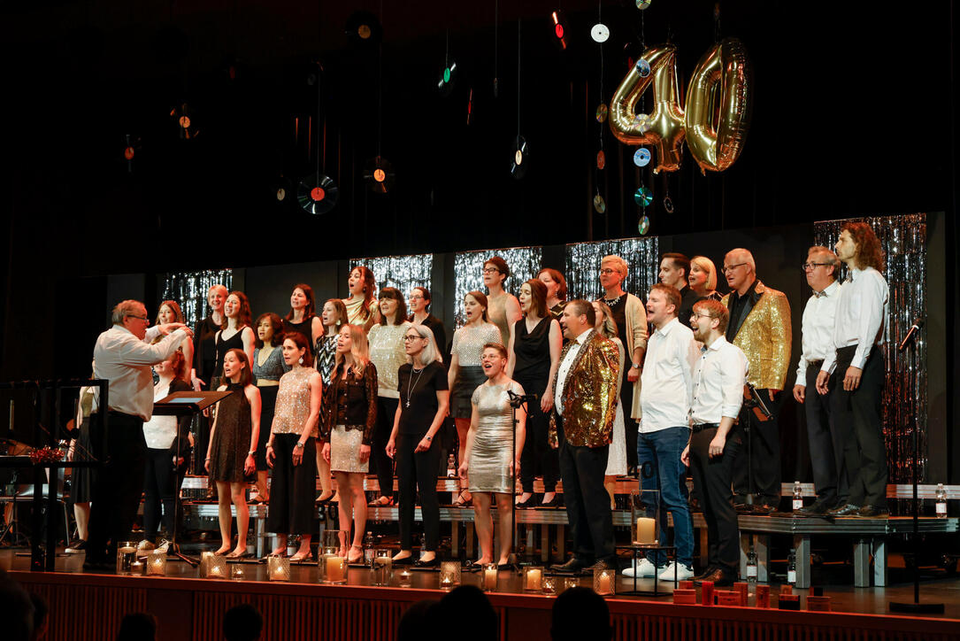 Jubil&auml;umskonzert des Young Unlimited Chors im Gemeindesaal von Mauren.