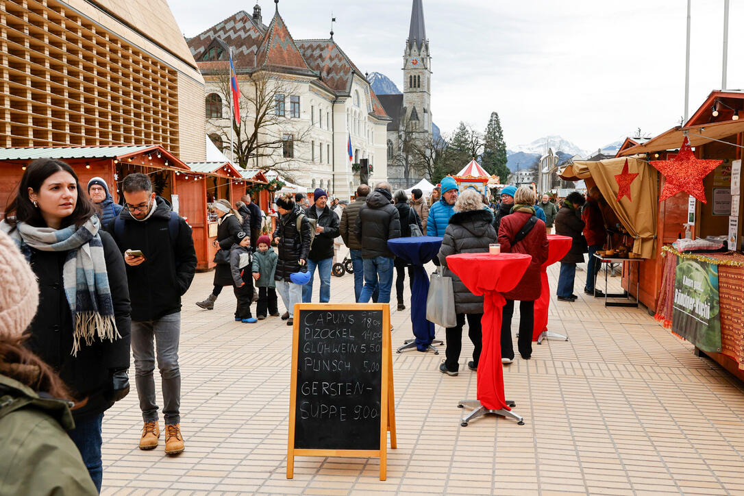 Weihnachtsmarkt, Vaduz, Liechtenstein.