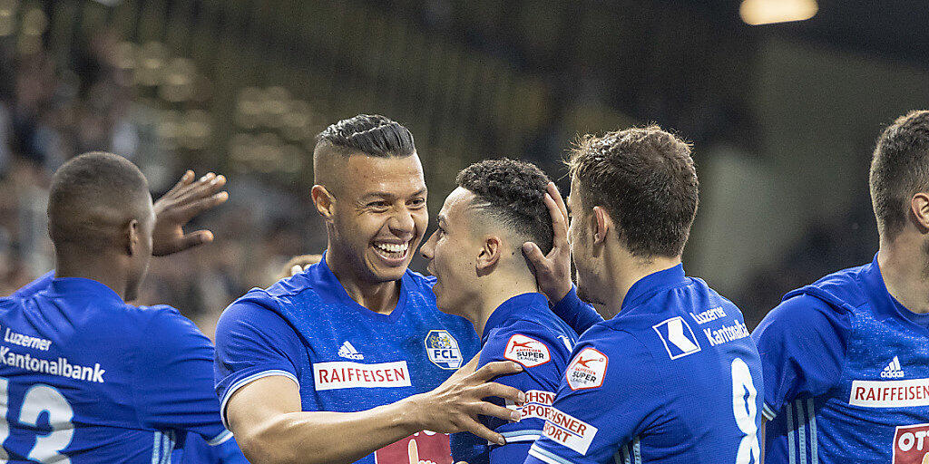 Luzern mit Ruben Vargas (Mitte) spielte sich auf Platz 3