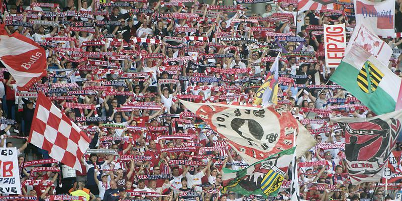 Leipzigs Fans durften nach dem Heimsieg gegen Karlsruhe den Bundesliga-Aufstieg bejubeln