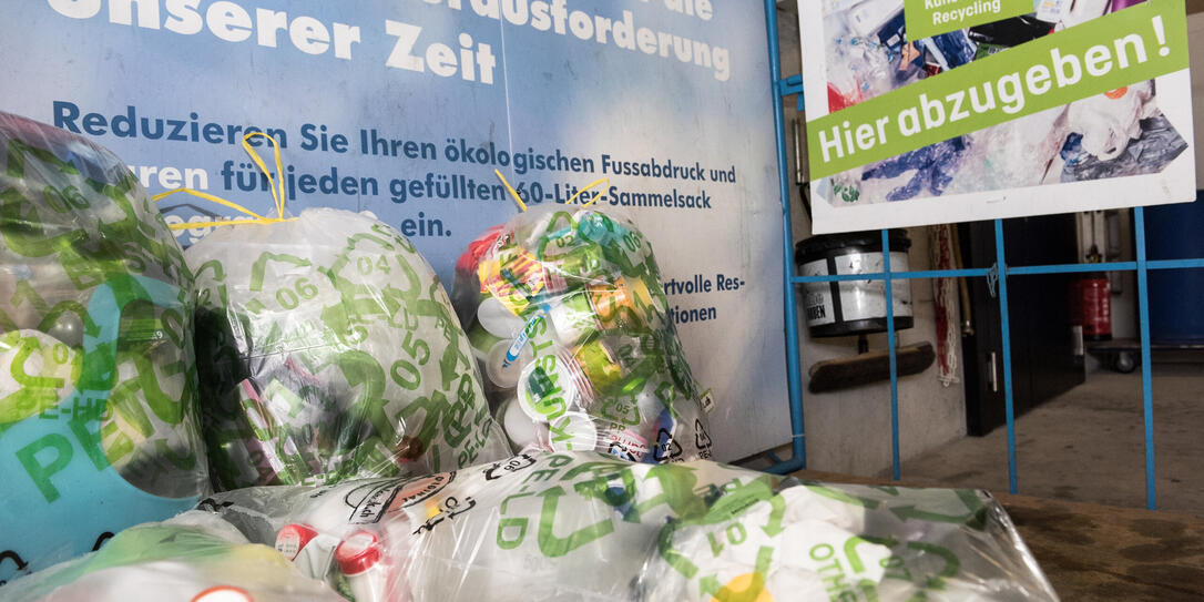 20180322 Plastik Recycling in der Alex Kaufmann Muldenservice Balzers