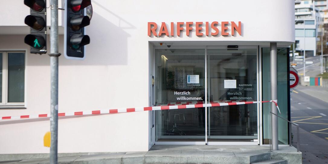 RAIFFEISEN, UEBERFALL, BANKUEBERFALL, FILIALE, BANKFILIALE,