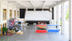 Aufbau der grossen Filmfest-Leinwand im Lindahof