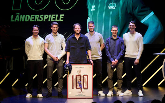 Die Geehrten von links: Simon Lüchinger, Andreas Malin, Nicolas Hasler, Benjamin Büchel, Livio Meier und Niklas Beck.