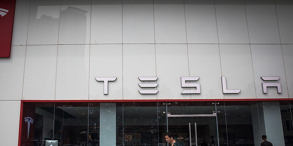 Tesla plant den Abbau von rund 3000 Stellen. (Archiv)