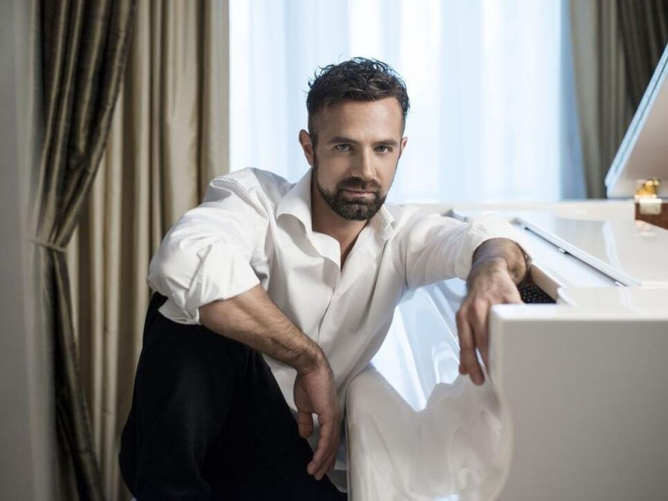 In der Opéra de Lausanne inszeniert Max Emanuel Cencic, einer der besten Countertenöre, "La donna del lago" von Gioachino Rossini. Premiere war am 22. April 2018.