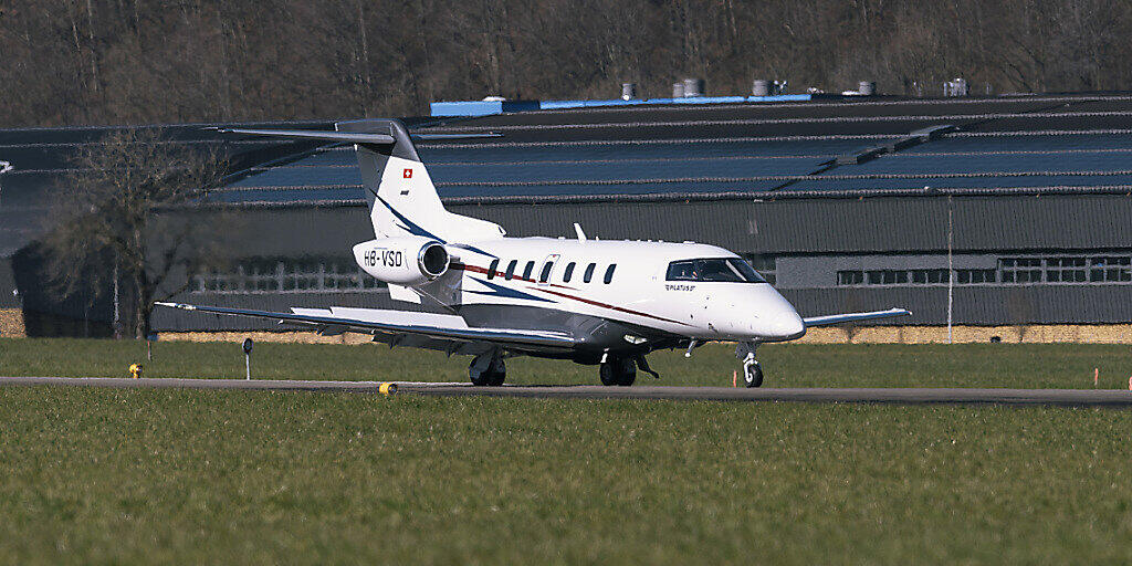 Der PC-24-Jet darf künftig auf allen Naturpisten starten und landen. (Archivbild)