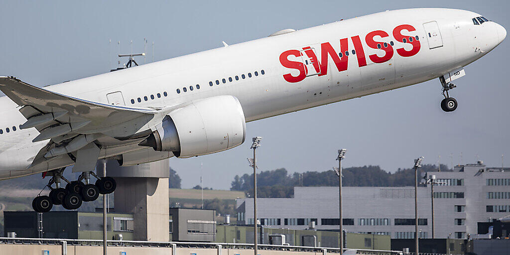 Im Vergleich zum September 2019 gab es im vergangenen Monat am Flughafen Zürich 62 Prozent weniger Starts. (Archiv)