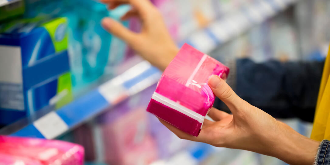 Tampon versus Pad Tampon versus Pad