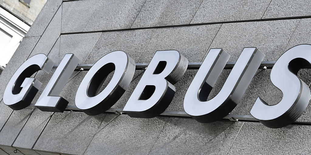 Neben den Warenhäusern wird Globus ab April 2018 die ersten 27 der sogenannten Globus Fachgeschäfte führen. Im Zug der Neuausrichtung verschwinden die Marken Schild und Herren Globus. (Archiv)