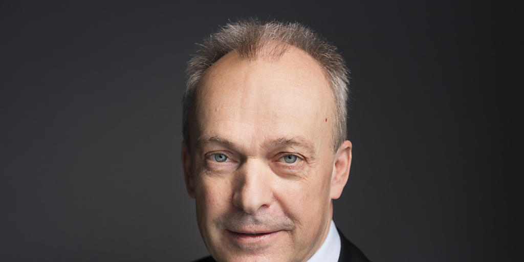 Swisscom-Chef Urs Schaeppi muss eine Gewinneinbusse seines Konzerns hinnehmen. (Archiv)