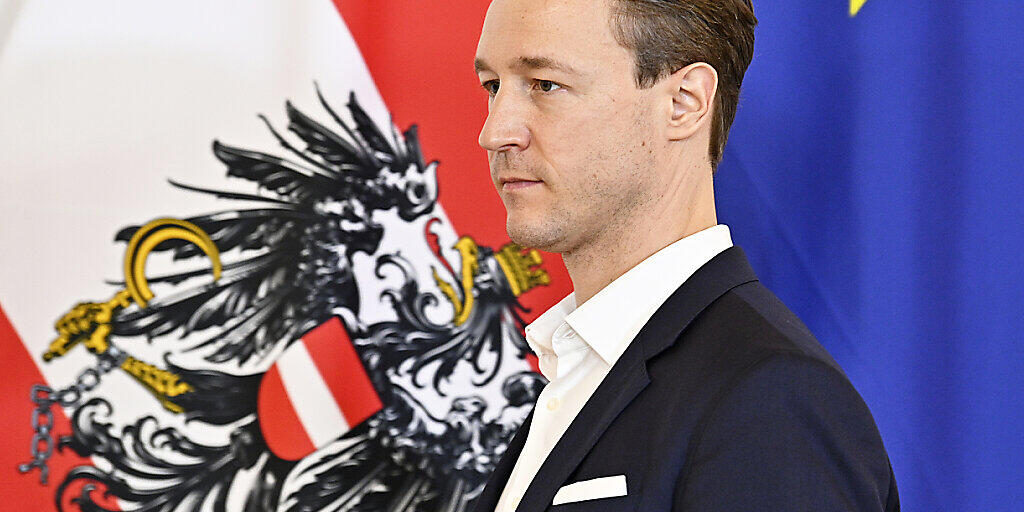 Gernot Blümel (ÖVP), Finanzminister von Österreich, nimmt an einem Regierungstreffen mit Wirtschaftsexperten im Bundeskanzleramt teil. Foto: Hans Punz/APA/dpa