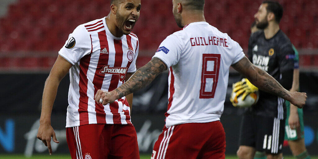 Die Spieler von Olympiakos Piräus haben nach dem 45. Meistertitel der Klubgeschichte allen Grund zum Jubeln
