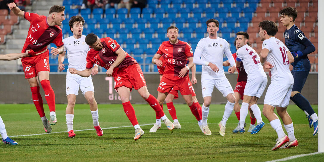 Marcel Monsberger erzielt das 1:0 per Kopf