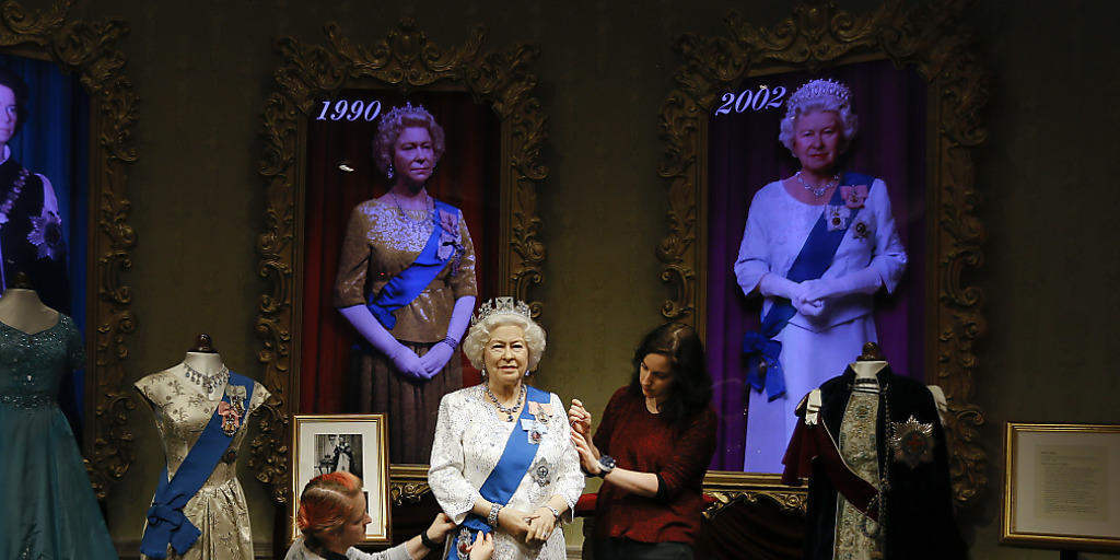 Madame Tussauds spendiert K&ouml;nigin Elizabeth II. ein neues Outfit