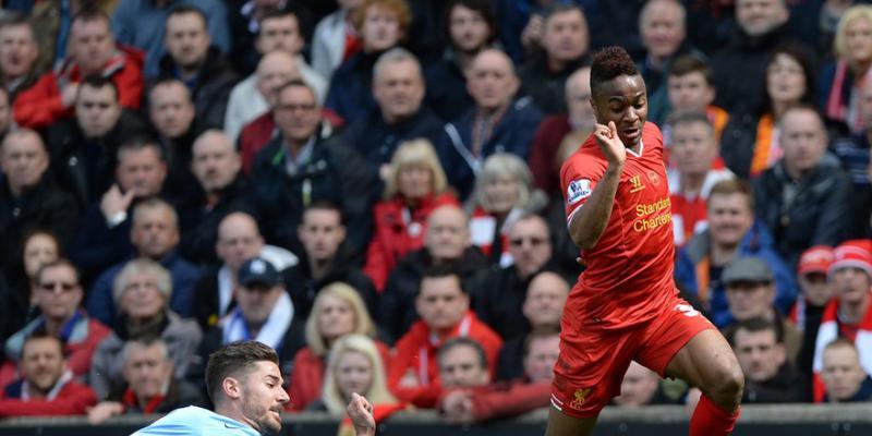 Sterling bald im blauen Trikot von Manchester City
