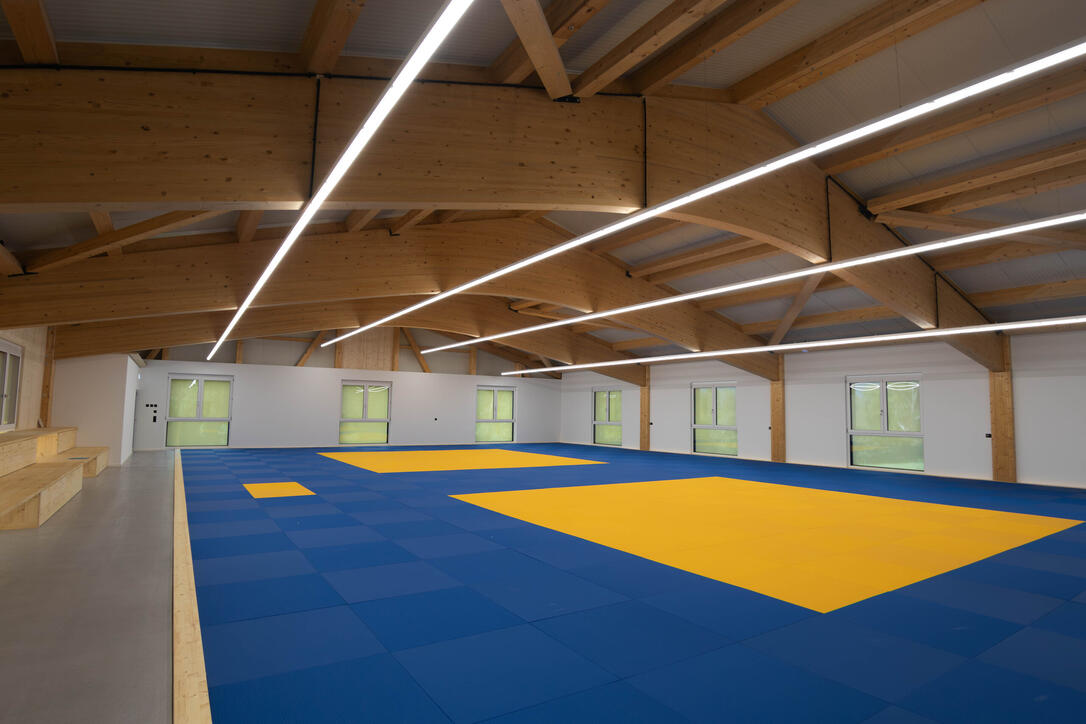 F&uuml;r die Judokas geht ein Traum in Erf&uuml;llung: Grossz&uuml;gige Trainingsr&auml;umlichkeiten mit Trib&uuml;ne sowie Fitness- und Aufenthaltsr&auml;ume, Garderoben und eine Sauna stehen nun zur Verf&uuml;gung.
