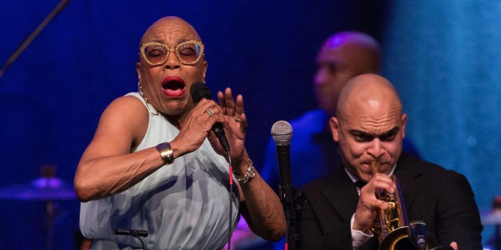 Dee Dee Bridgewater (l) mit Irvin Mayfield am JazzAscona (zVg)