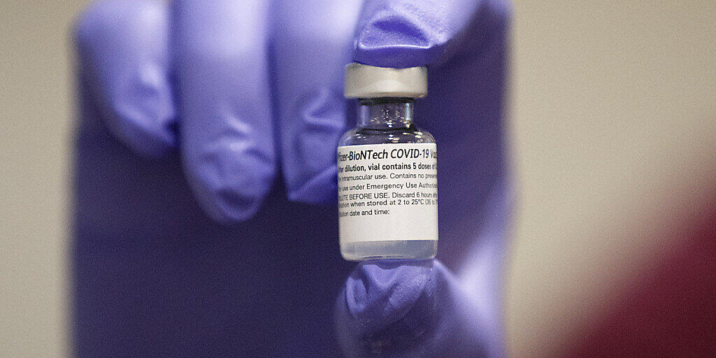 Die Impfdosis des Corona-Impfstoffs von Pfizer/Biontech. Foto: Mike Morones/The Free Lance-Star/AP/dpa Die Impfdosis des Corona-Impfstoffs von Pfizer/Biontech. Foto: Mike Morones/The Free Lance-Star/AP/dpa