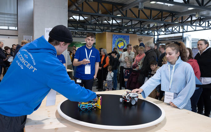 Robo-League bei der Ivoclar in Schaan